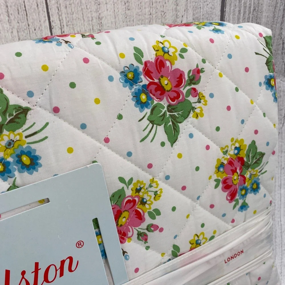 Cath Kidston Bunches Pink King Quilt White Floral Polka Dot Cotton Bedspread